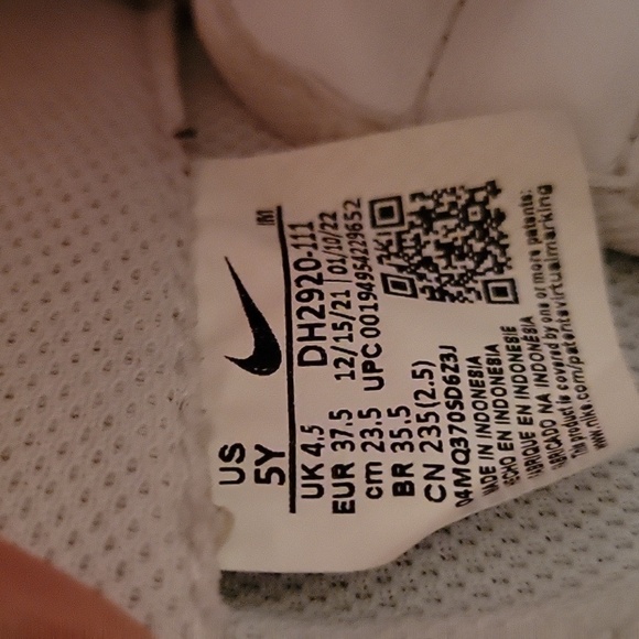 shoes - Picture 4 of 4